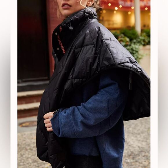 NWT Free People Chill Out Puffer Pancho Jacket Packable Activewear Sleeveless - Picture 10 of 17